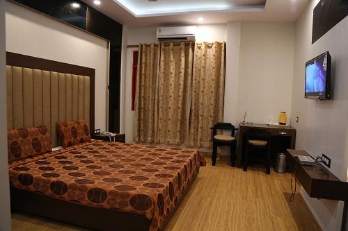 Kanak Garden Resort & Party-Lawn